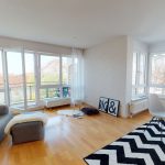 Helle-3-Zimmer-Wohnung-mit-Balkon-und-Einbaukuche-04132020_090205