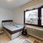 Schone-4-Zimmer-Wohnung-in-Sindelfingen-Bedroom(2)
