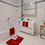 HOCH-HINAUS-Bathroom