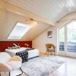 mit eigenem Balkon