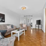Geräumiges Wohnzimmer 1.1