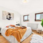 OG Helles Schlafzimmer