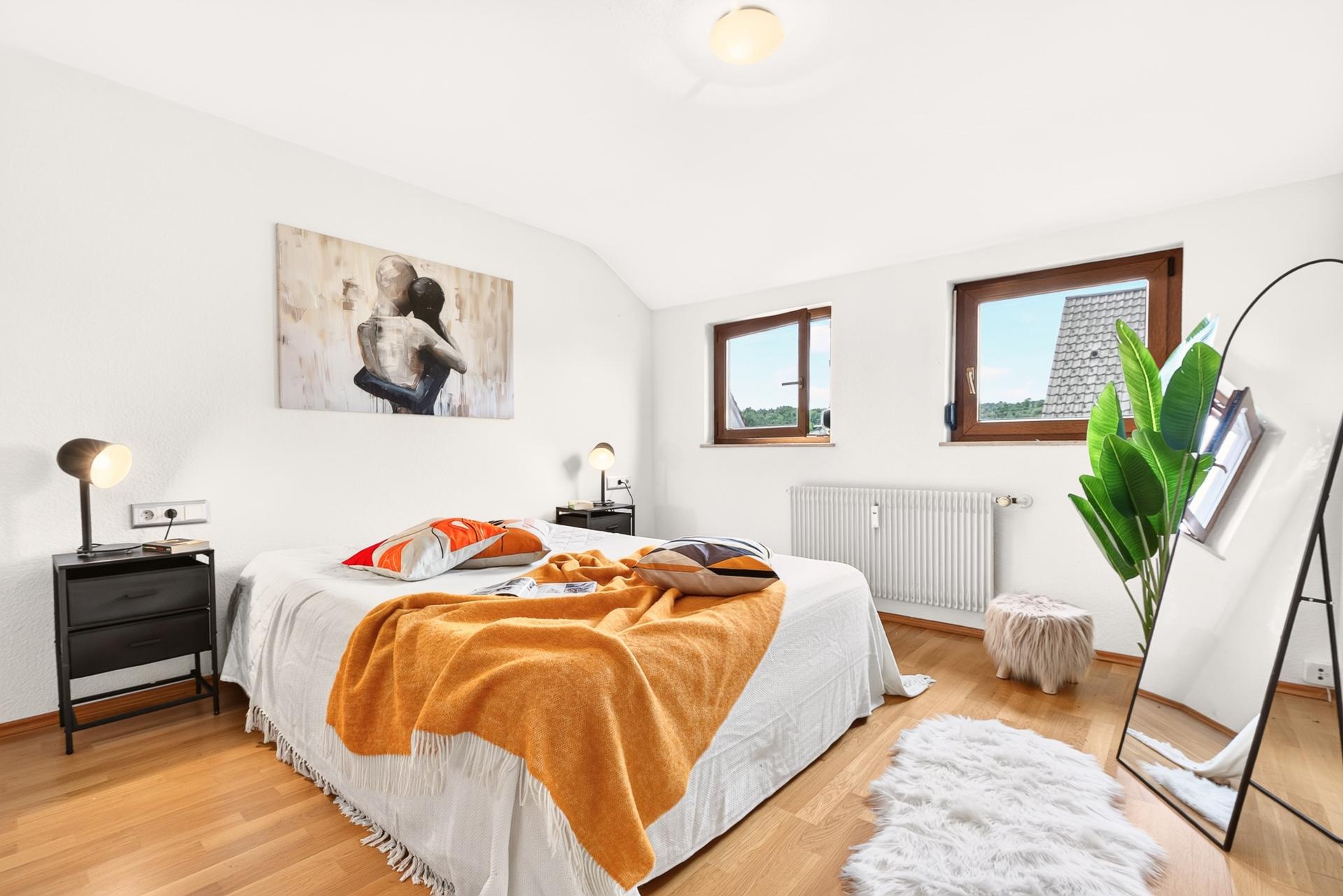 OG Helles Schlafzimmer