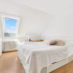 Schlafzimmer mit Loggiazugang
