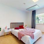 Großes Schlafzimmer