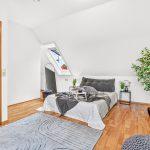 Großes Schlafzimmer