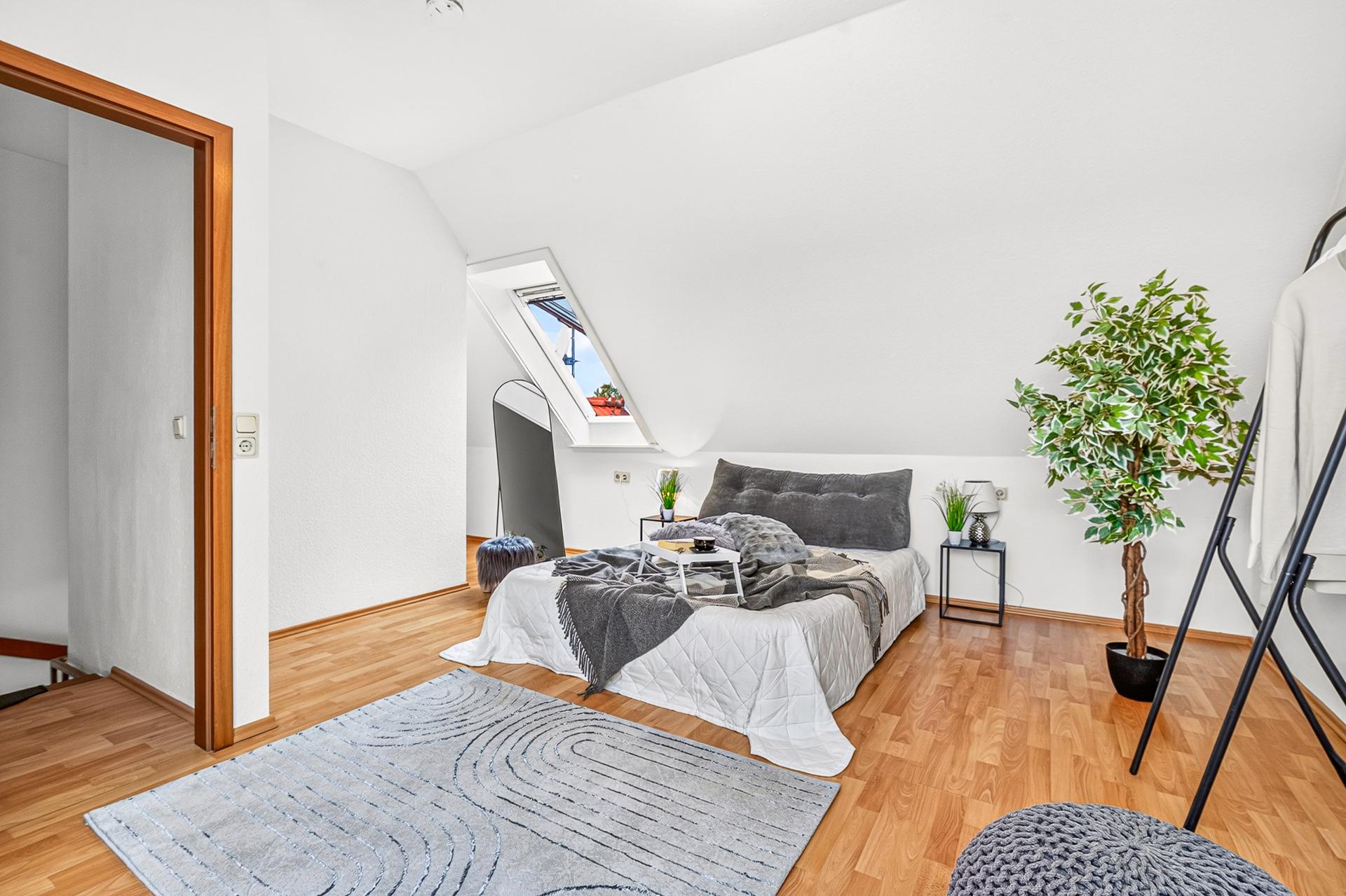 Großes Schlafzimmer